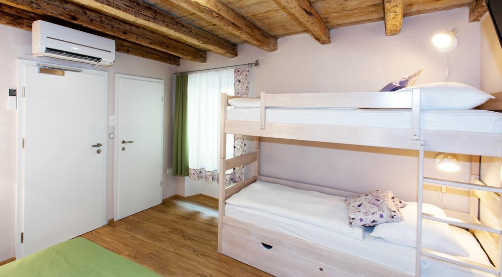 Guesthouse Centrum B&B 伊佐拉 外观 照片