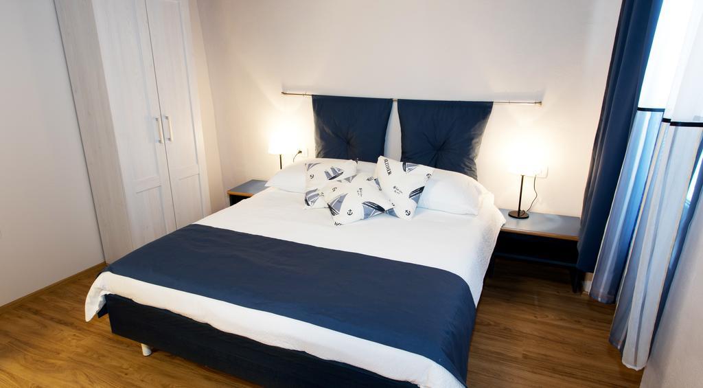 Guesthouse Centrum B&B 伊佐拉 外观 照片