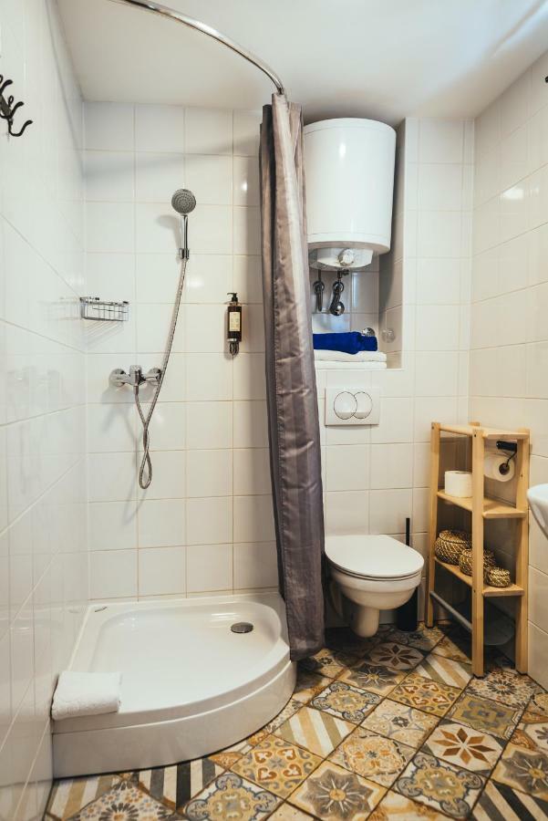 Guesthouse Centrum B&B 伊佐拉 外观 照片