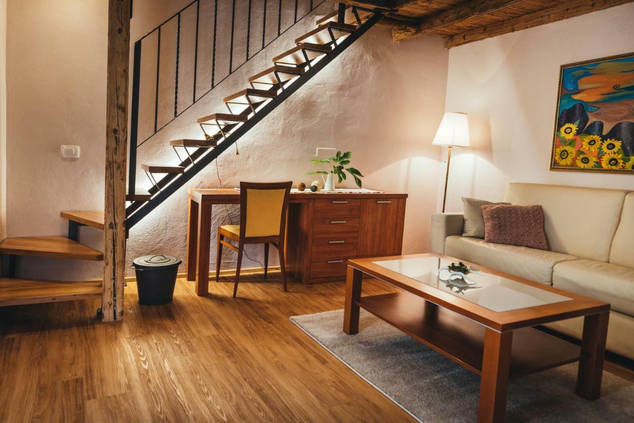 Guesthouse Centrum B&B 伊佐拉 外观 照片