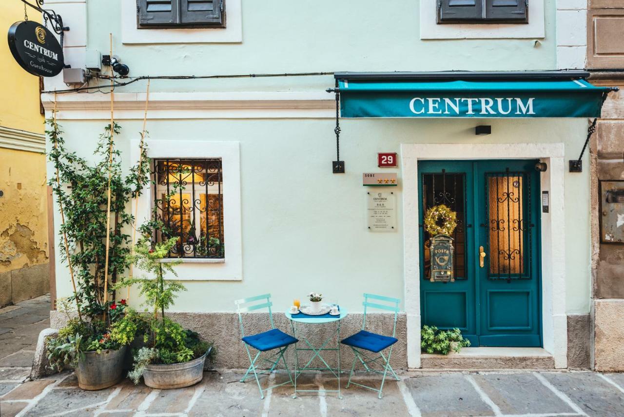 Guesthouse Centrum B&B 伊佐拉 外观 照片